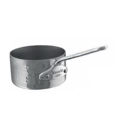 Glänzende gehämmerte Stielkasserolle aus Kupfer von Mauviel mit Edelstahlgriff, ideal zum Kochen