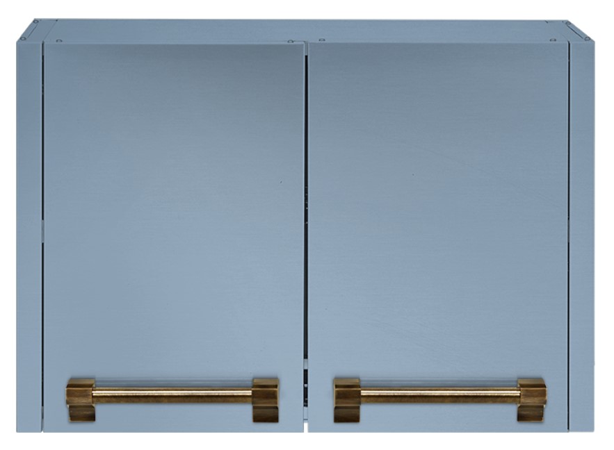 Küchenschrank aus hellblauem Metall mit zwei Türen und goldfarbigen Griffen im modernen Stil