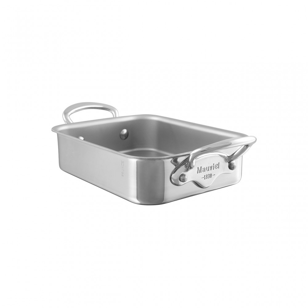 Rechteckiger Edelstahl Bräter von Mauviel mit zwei Griffen, ideal zum Braten und Schmoren von Gerichten im Backofen