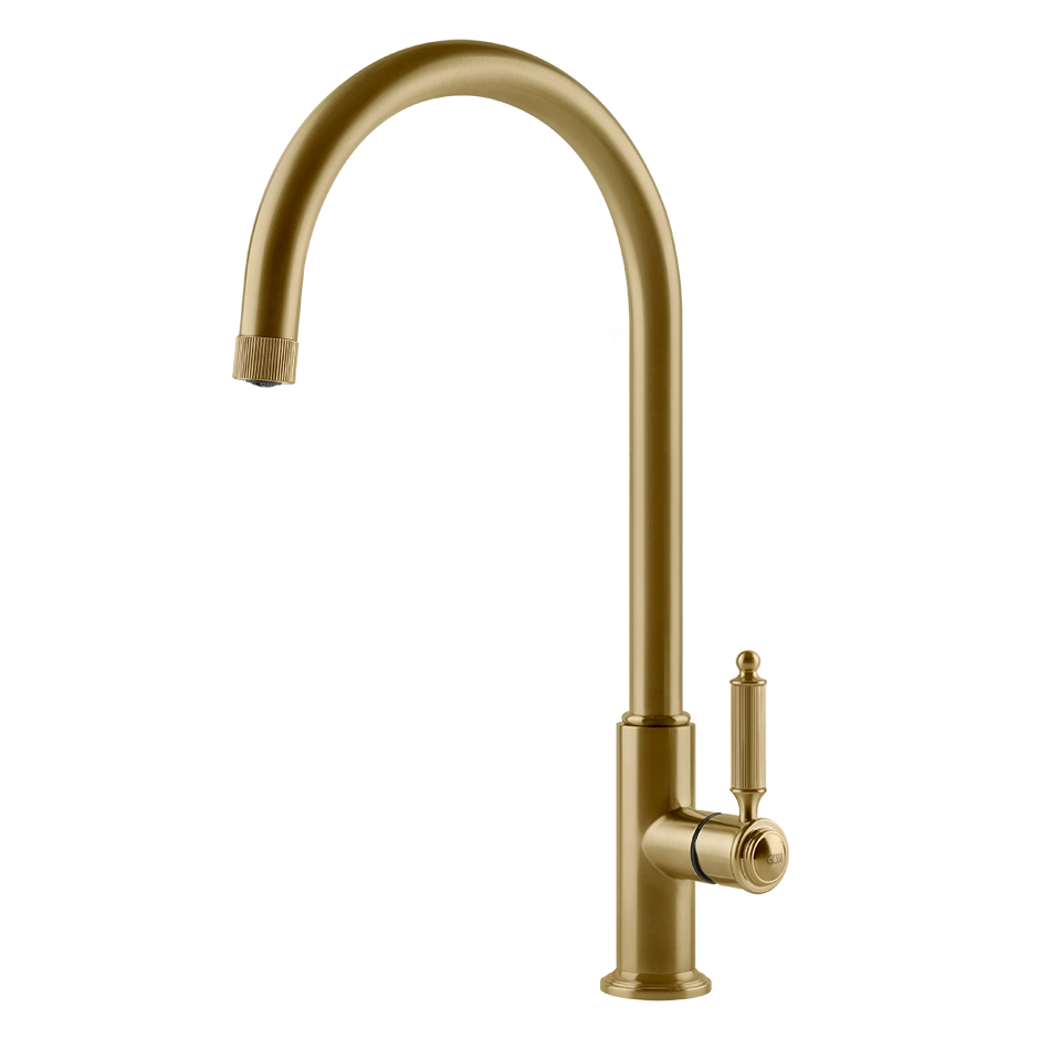 Goldene Küchenarmatur mit hohem Auslauf, Einhebelmischer
