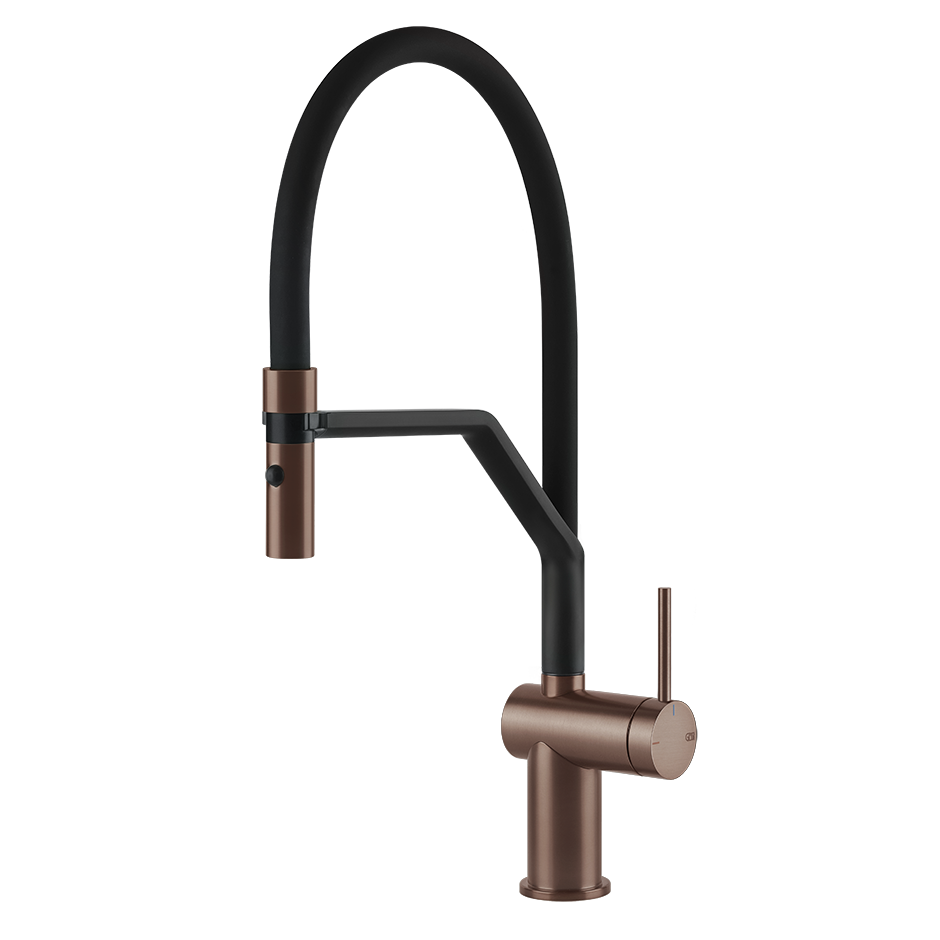 Moderne Küchenarmatur in Schwarz/Kupfer, flexible Brause