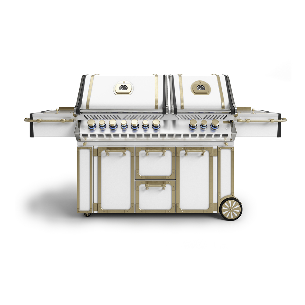 Hochwertiger Gasgrill in Weiß mit goldfarbenen Details, mehreren Brennern, zwei Grillhauben und seitlichen Ablageflächen