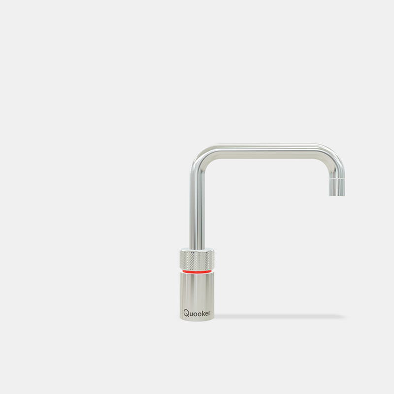 Moderne Quooker Küchenarmatur aus Edelstahl mit eckigem Auslauf, ideal für stilvolle Küchen