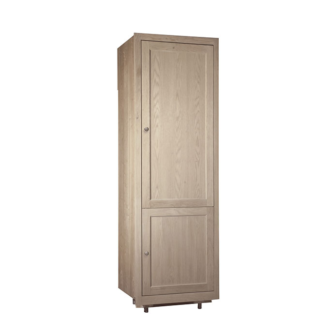 Kleiderschrank aus hellem Holz mit zwei Türen und schlichtem Design, geeignet für platzsparende Aufbewahrung