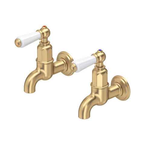 Zweigriff-Wandwasserhahn Set aus Messing im nostalgischen Design, weiße Keramikhebel mit rot/blau Warm‑/Kaltmarkierung, ideal für Bad oder Küche