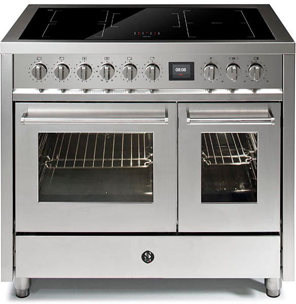 Moderner freistehender Edelstahl-Backofen mit großem Induktionskochfeld und zwei separaten Backofentüren, ideal für professionelle Küchen