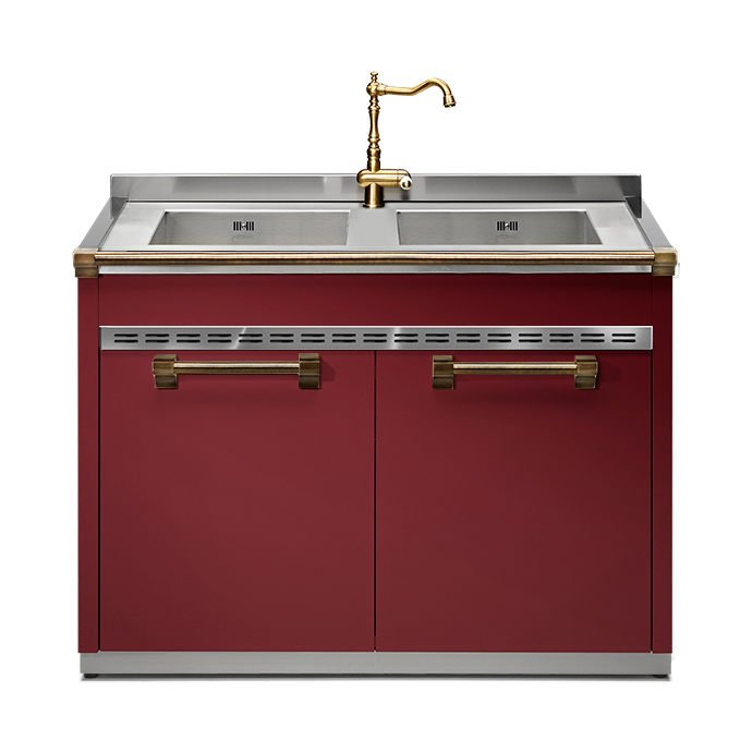 Rote Küchenzeile mit zwei Edelstahlspülen und goldfarbener Wasserhahn, modernes und elegantes Design
