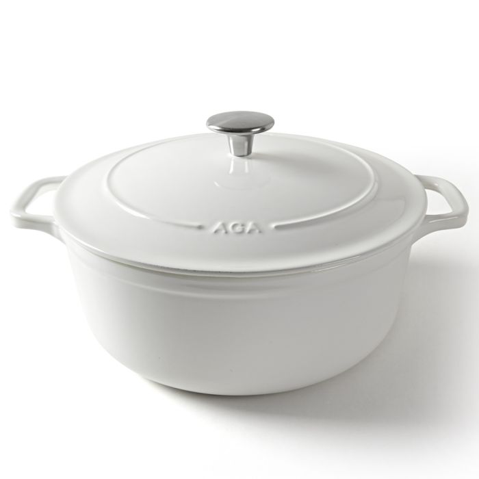 Weißer AGA Gusseisen-Bräter mit Deckel und zwei Griffen, ideal zum Schmoren und Kochen