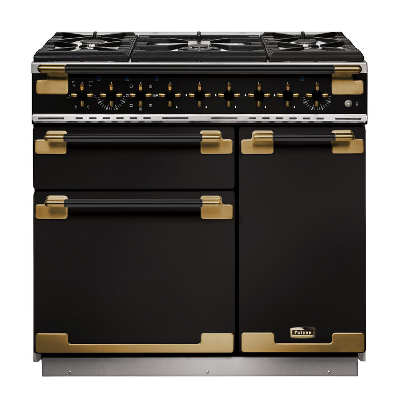 Schwarzer Falcon Classic Deluxe 110 Standherd mit goldenen Griffen und Gaskochfeld, mehrere Backofentüren sichtbar