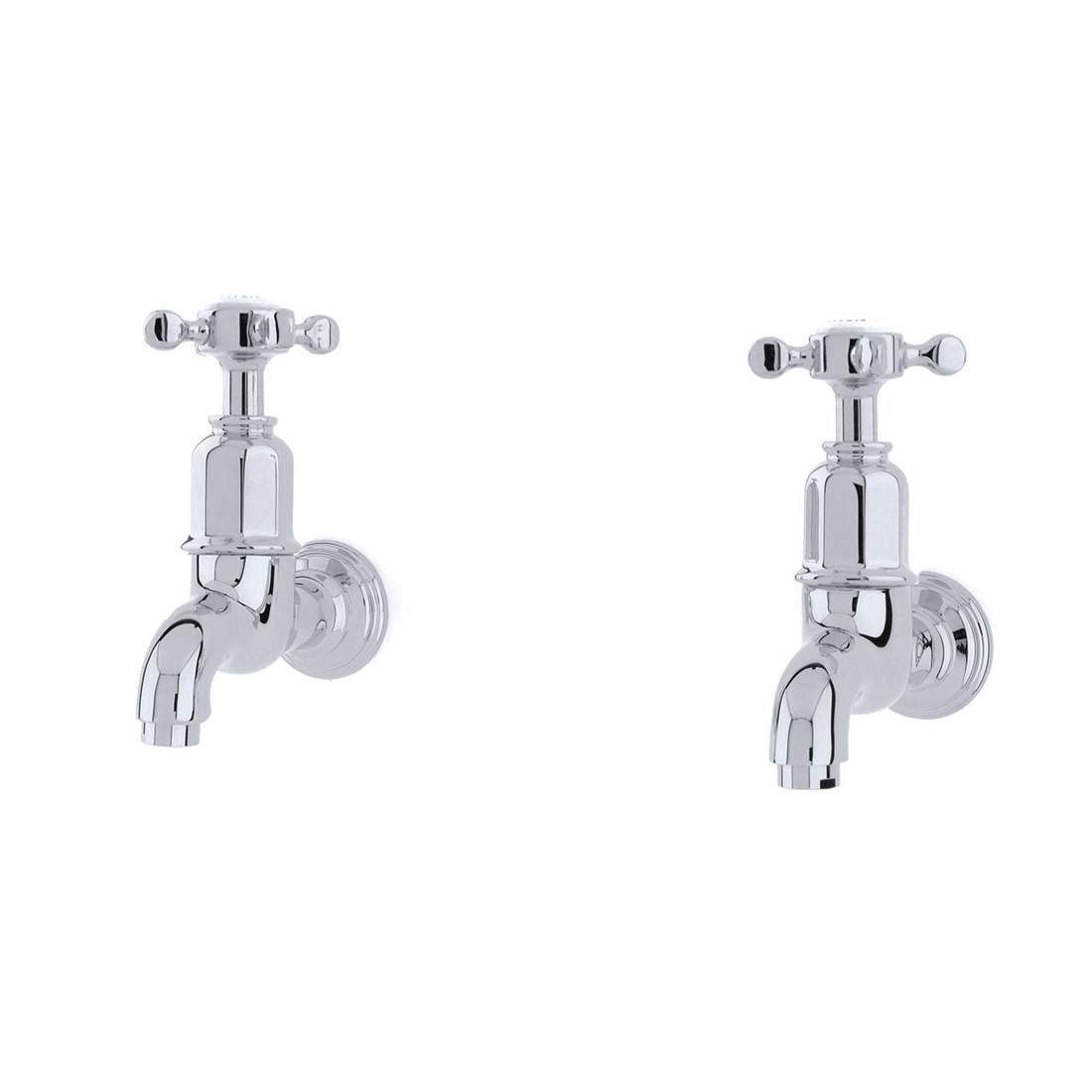 Zwei silberne, klassische Wasserhähne aus Chrom zur Wandmontage, nebeneinander angeordnet