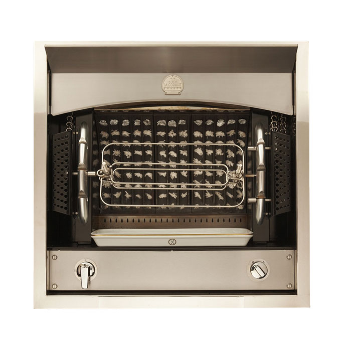Ein Einbau-Gasgrill aus Edelstahl mit integriertem Drehspieß und Grillrost, ideal für die Zubereitung von Fleisch und Gemüse in der Outdoor-Küche