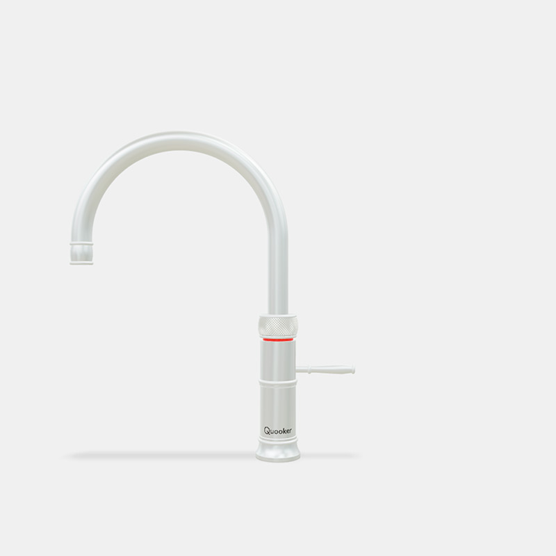 Abbildung eines weißen Quooker Wasserhahns mit moderner, gebogener Form für die Küche