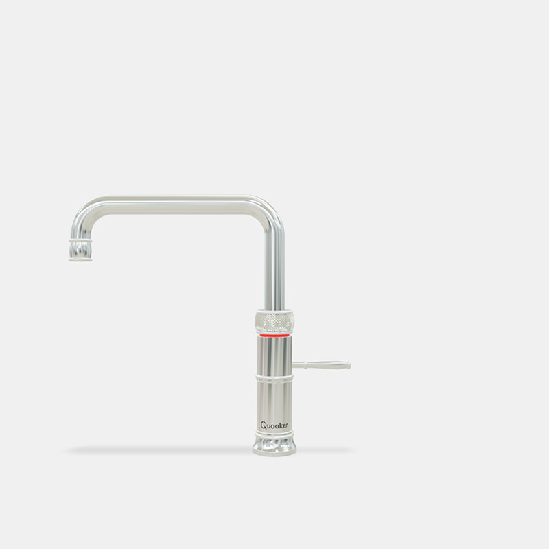 Moderner Quooker Wasserhahn in Chrom mit gebogenem Auslauf und Einhandhebel, freigestellt auf weißem Hintergrund
