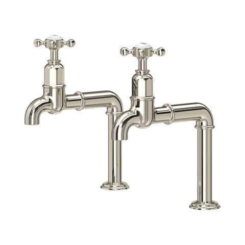Klassische Waschtischarmaturen im 2er-Set: deckmontierte Standventile in polierter Nickel-Optik mit Kreuzgriffen, ideal für Badezimmer oder Gäste-WC, separate Warm- und Kaltwasserhähne
