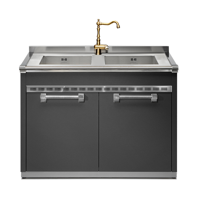 Küchenschrank mit zwei Edelstahl-Spülbecken und goldfarbener Armatur, schwarze Fronten, moderne Optik