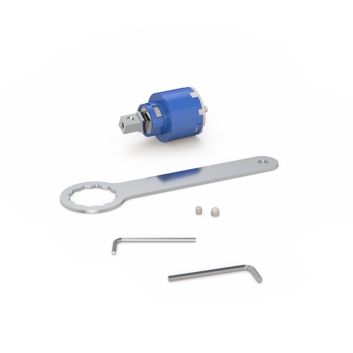 Abgebildet ist ein Montageset bestehend aus einem blauen Adapter, einem Metallschlüssel, zwei kleinen Schrauben und zwei Inbusschlüsseln auf weißem Hintergrund.