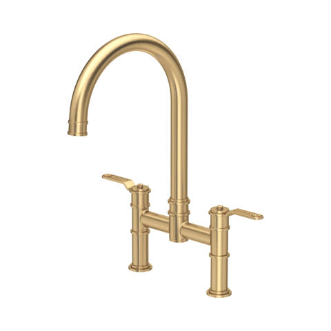 Zweigriff-Küchenarmatur im Bridge-Design aus massivem Messing, hoher schwenkbarer Auslauf, Oberfläche in gebürstetem Gold; edle Retro-Optik, robust und pflegeleicht – passend für Spülbecken in der Küche