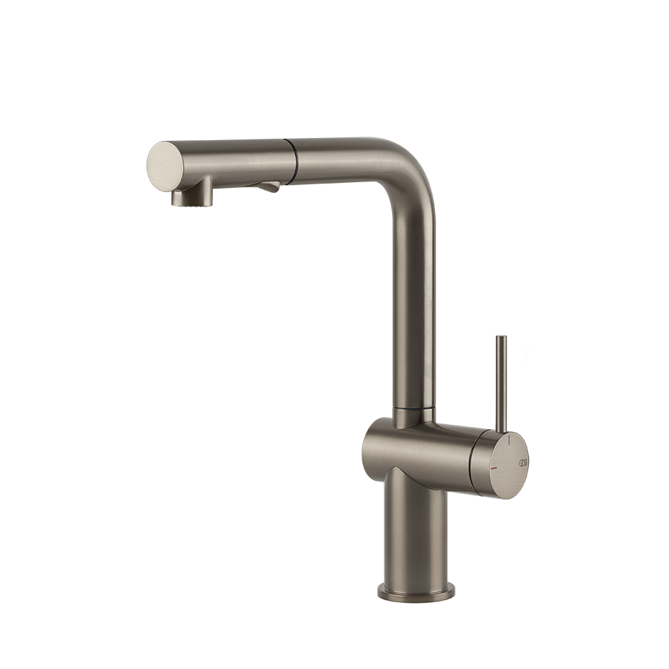 Moderne Küchenarmatur mit Ausziehbrause in Edelstahl