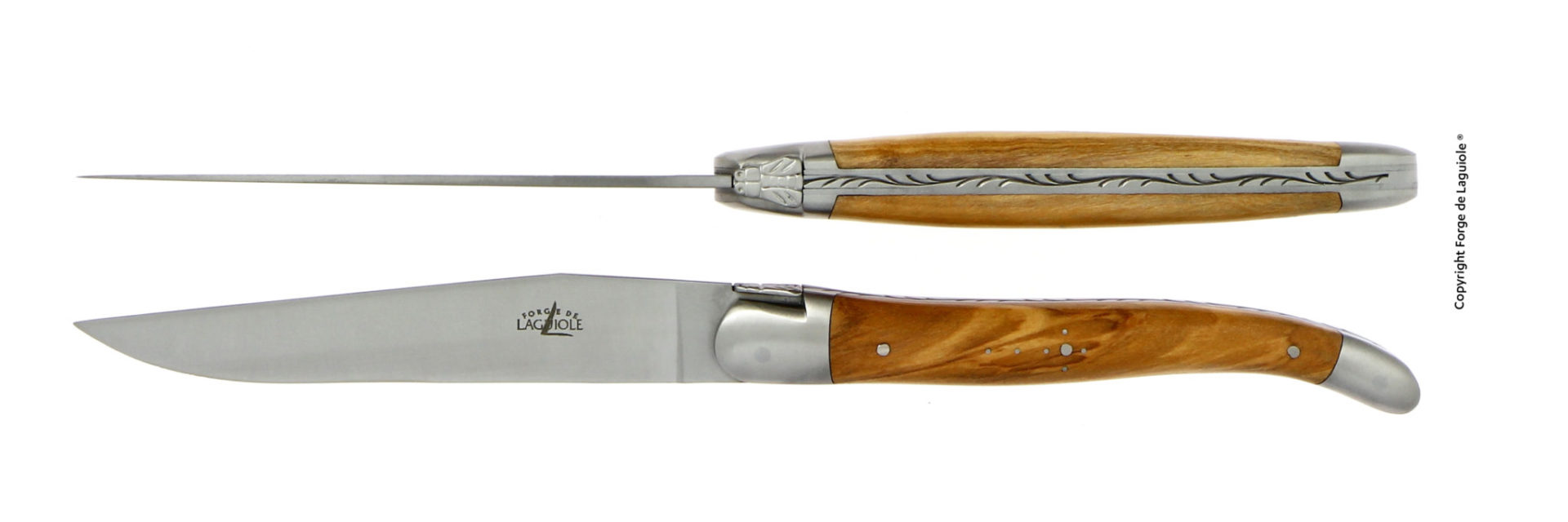Laguiole Taschenmesser, aufgeklappt und geschlossen, mit Olivenholzgriff und feiner Damastverzierung auf dem Rücken