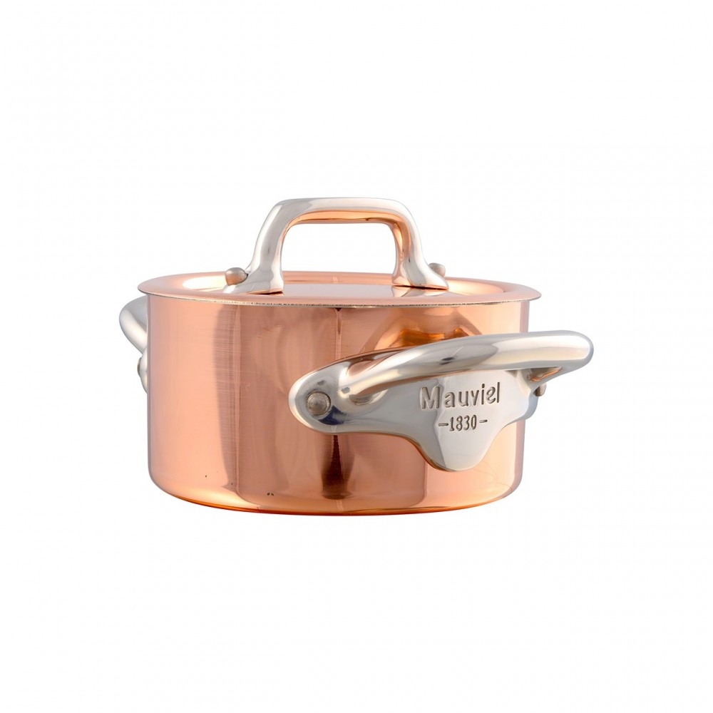 Kupfertopf mit Deckel der Marke Mauviel 1830, ideal für präzises und hochwertiges Kochen in der Küche